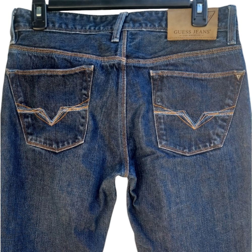 8122....Guess Jeans Straight Leg Size 29X32,  8"Rise - Picture 4 of 5